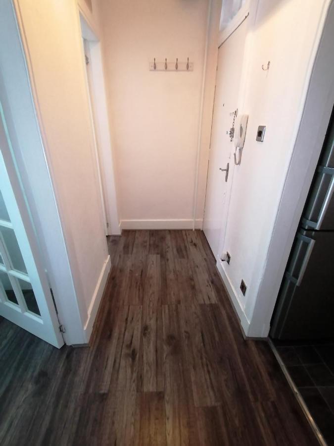 Appartamento Entire Fabulous 2bedroom First Floor Flat Located Within Close Proximity To Centre & Of With Private Parking Aberdeen